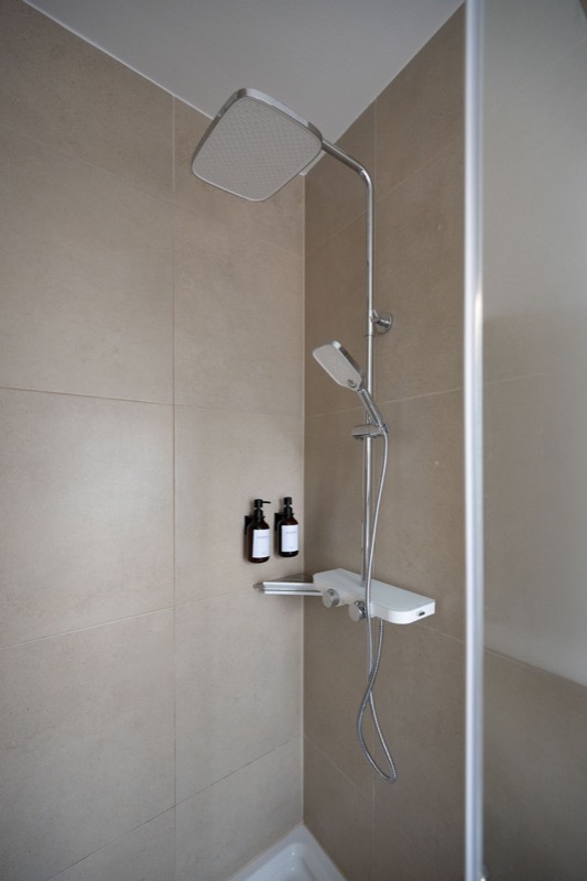 Studio 6 – Regendusche